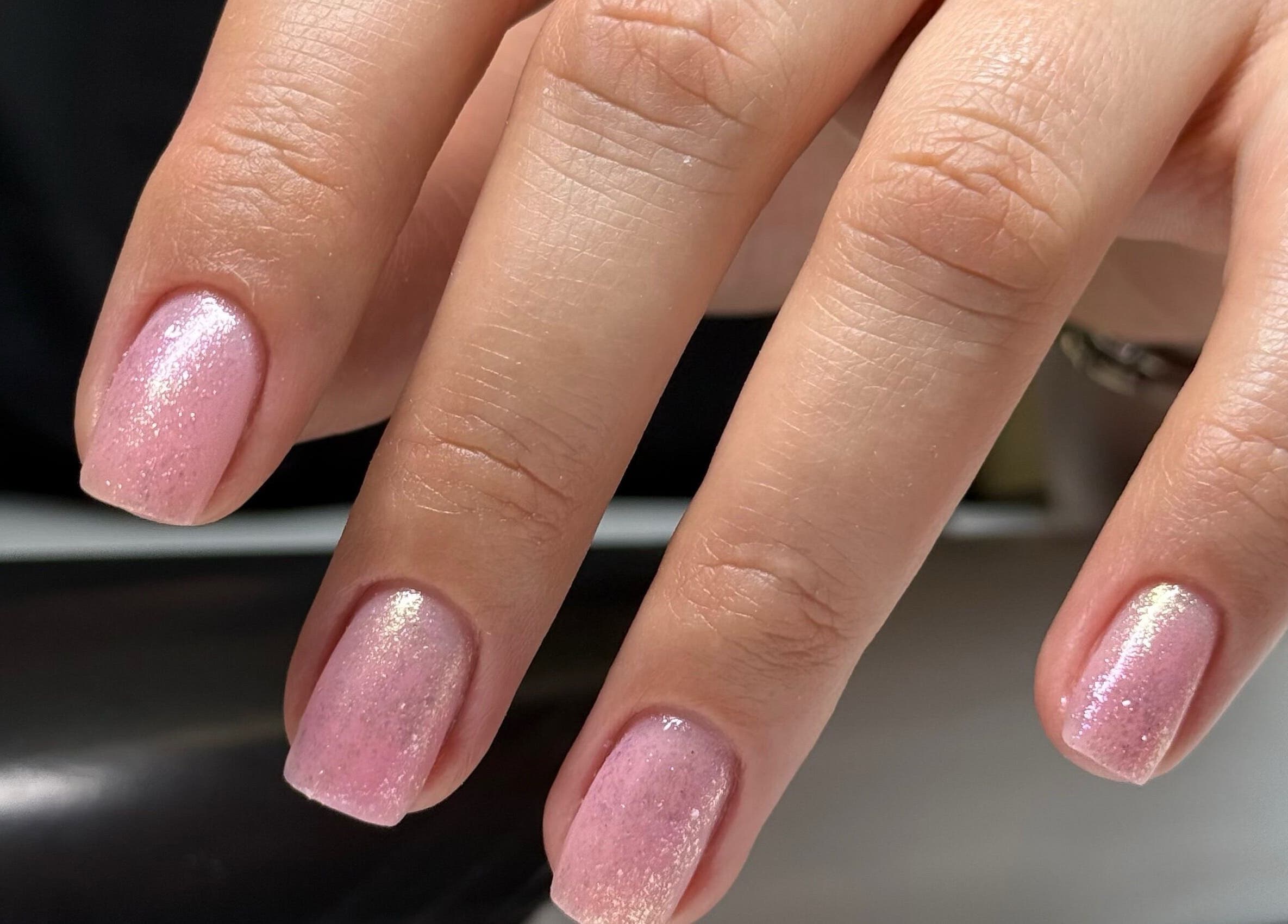 Pink glitter nails at Daria Art & Grace Nail Studio in Eindhoven, Noord-brabant, NL.