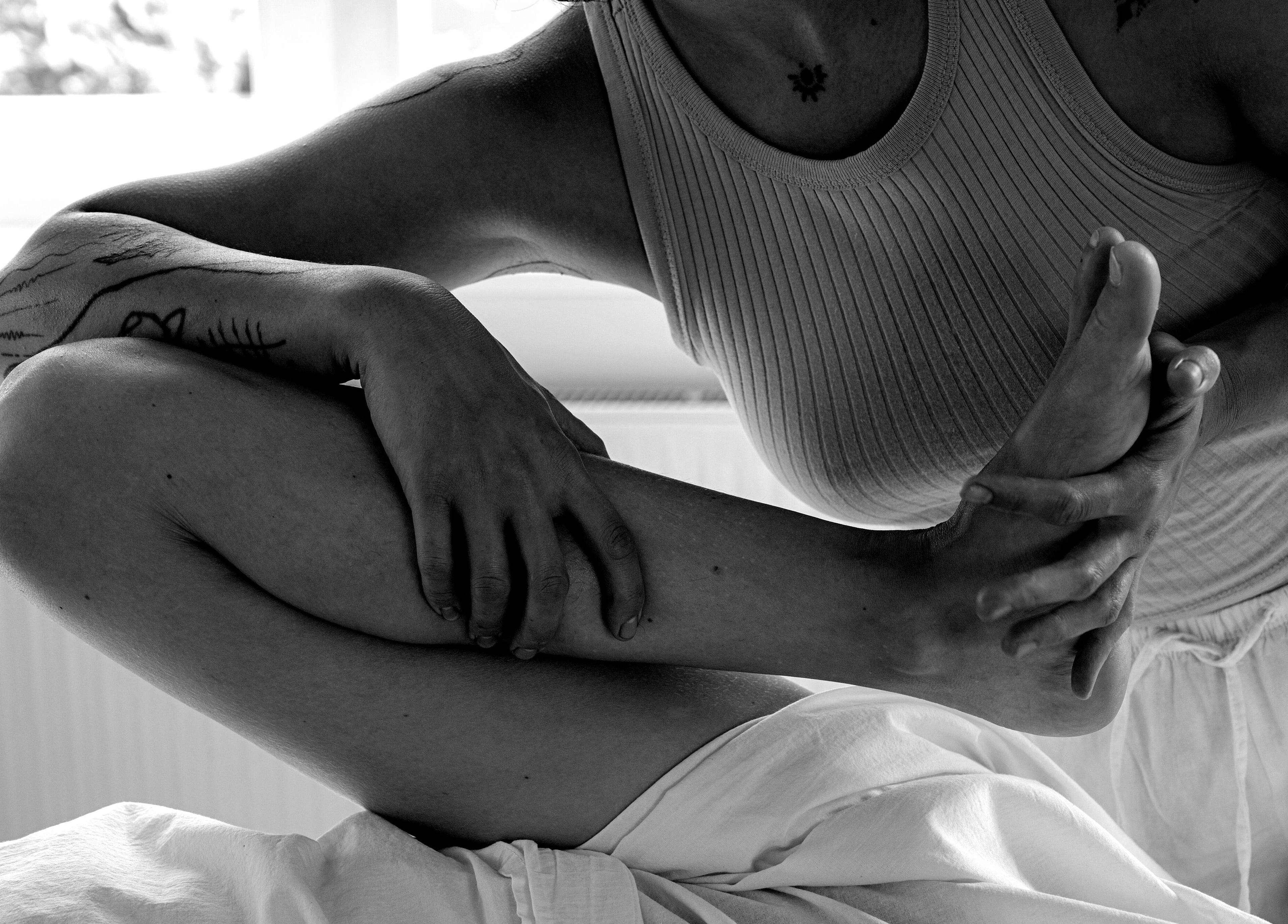 Detailaufnahme einer Massage bei Emi Suganuma - Ganzheitliche Massagen, Berlin, Berlin, DE.