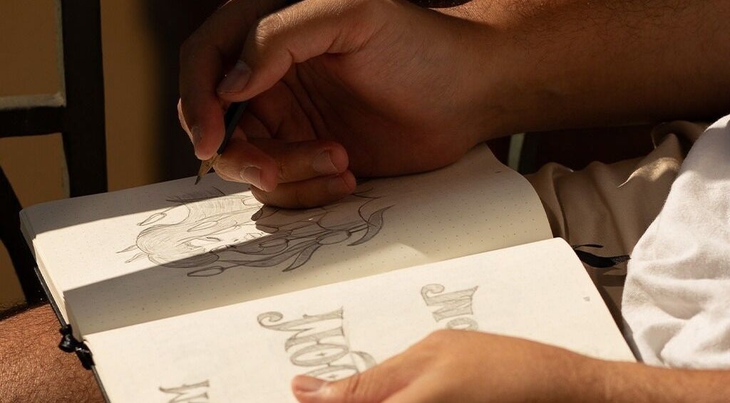 Dessin en cours chez Audrey Nguyen Photographe à Nice, Provence-Alpes-Côte d'Azur, FR.