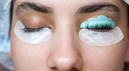 Detailed eyelash treatment at Tenacity Rose Aesthetics, Hyrum, Utah, US, showcasing precision beauty care.