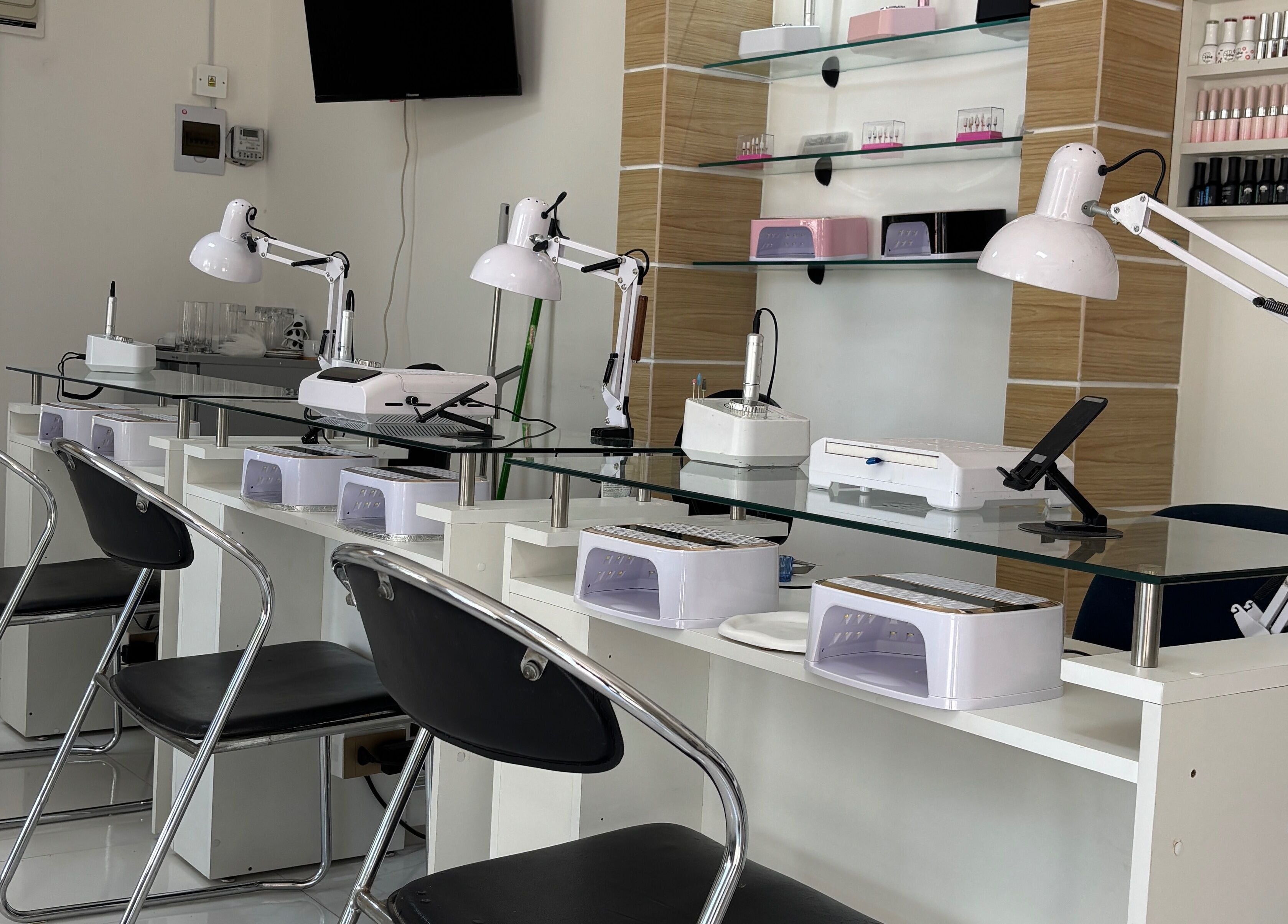 Área de manicura en Emilio Pedraza Studio, Santa Cruz De La Sierra, Departamento De Santa Cruz, BO.