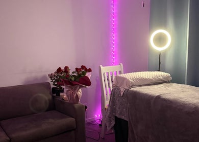Calm spa room at Chic Beauty Studio, Landsborough, Queensland, AU with a treatment bed and soft lighting.