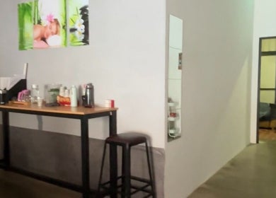 Relaxing interior of No 77 Jalan Malu Malu, Singapore, Singapore, SG, showcasing a serene and welcoming beauty venue.
