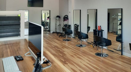 hình ảnh 2 của Salon Nuevo