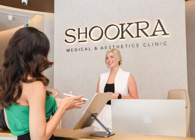 Reception area of Shookra Aesthetics and Longevity Clinic in Dubai, AE welcoming a client.
