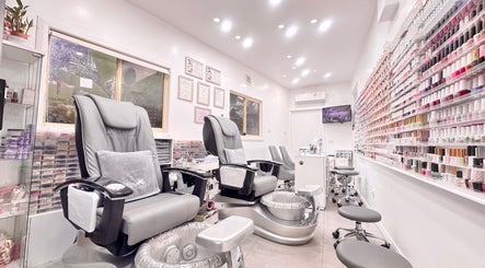 Mina Nails & Spa Cabramatta West