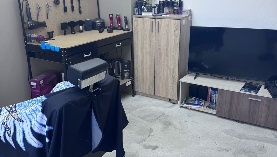 Barber setup at BobbyCutz, Gabrovo, Gabrovo, BG showcasing tools and modern interior features.