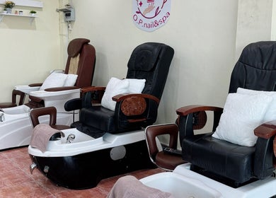 เก้าอี้สปาหรูหราใน O.P.nail&spa ตำบลตะเคียนเตี้ย ชลบุรี TH