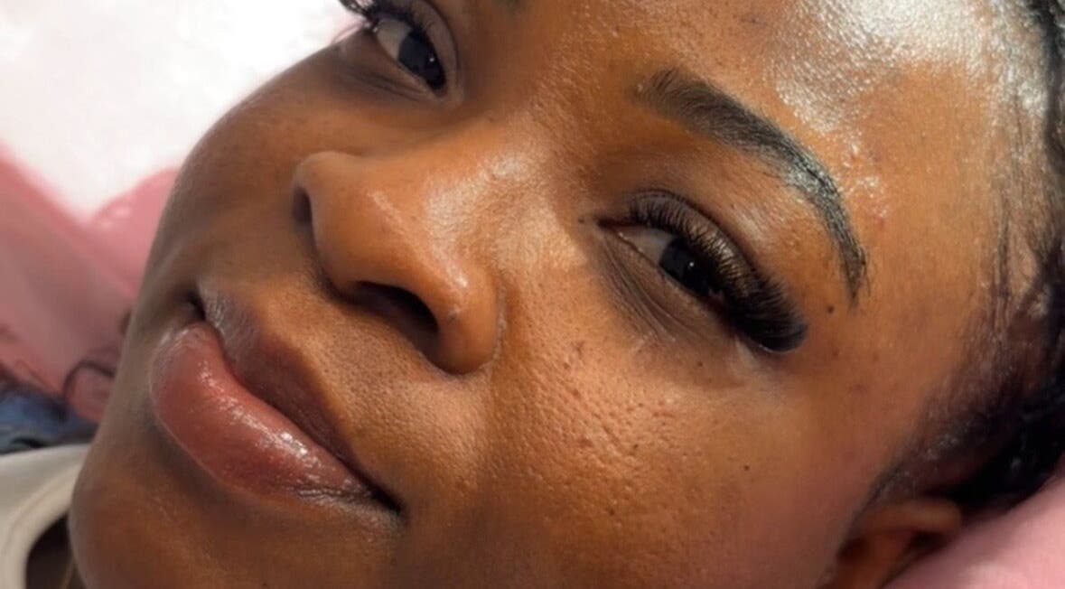 Close-up of eyelash extensions at Get_Lasshed, Leeds, England, GB, showcasing expert beauty care.