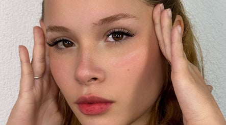 Sobrancelhas e cílios impecáveis no Lash & Eyebrows - Dani Moura, Dublin, IE.