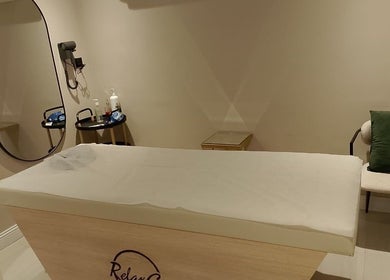 غرفة علاج هادئة في Relax Care العناية بالراحة 1, الدمام, المنطقة الشرقية, SA.