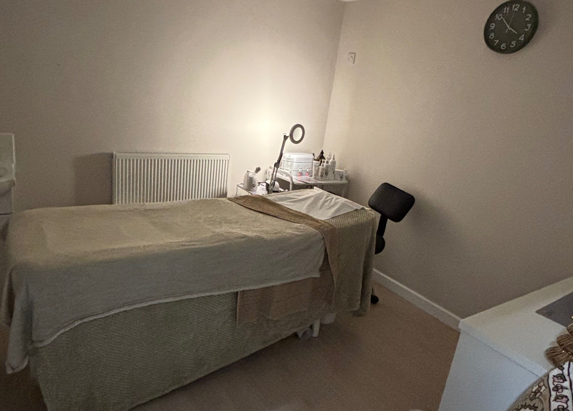 Cozy treatment room at Beauty By Tash in Andover, England, GB with relaxing ambiance.
