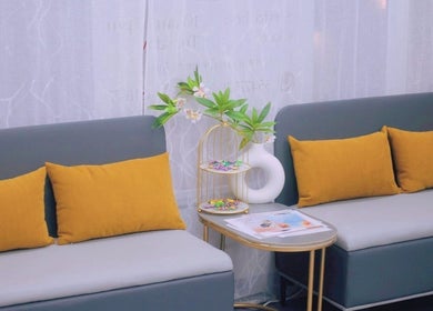 Stylish waiting area with modern decor at SHADE HAIR AND BEAUTY SALON, Hong Kong Island, HK.