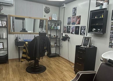 Interior Barber shop 💈DyBalaur💈, Măgurele, Județul Ilfov, RO, cu decor rafinat și atmosferă primitoare.