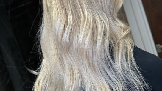 Elina Kiselova Hairstylist