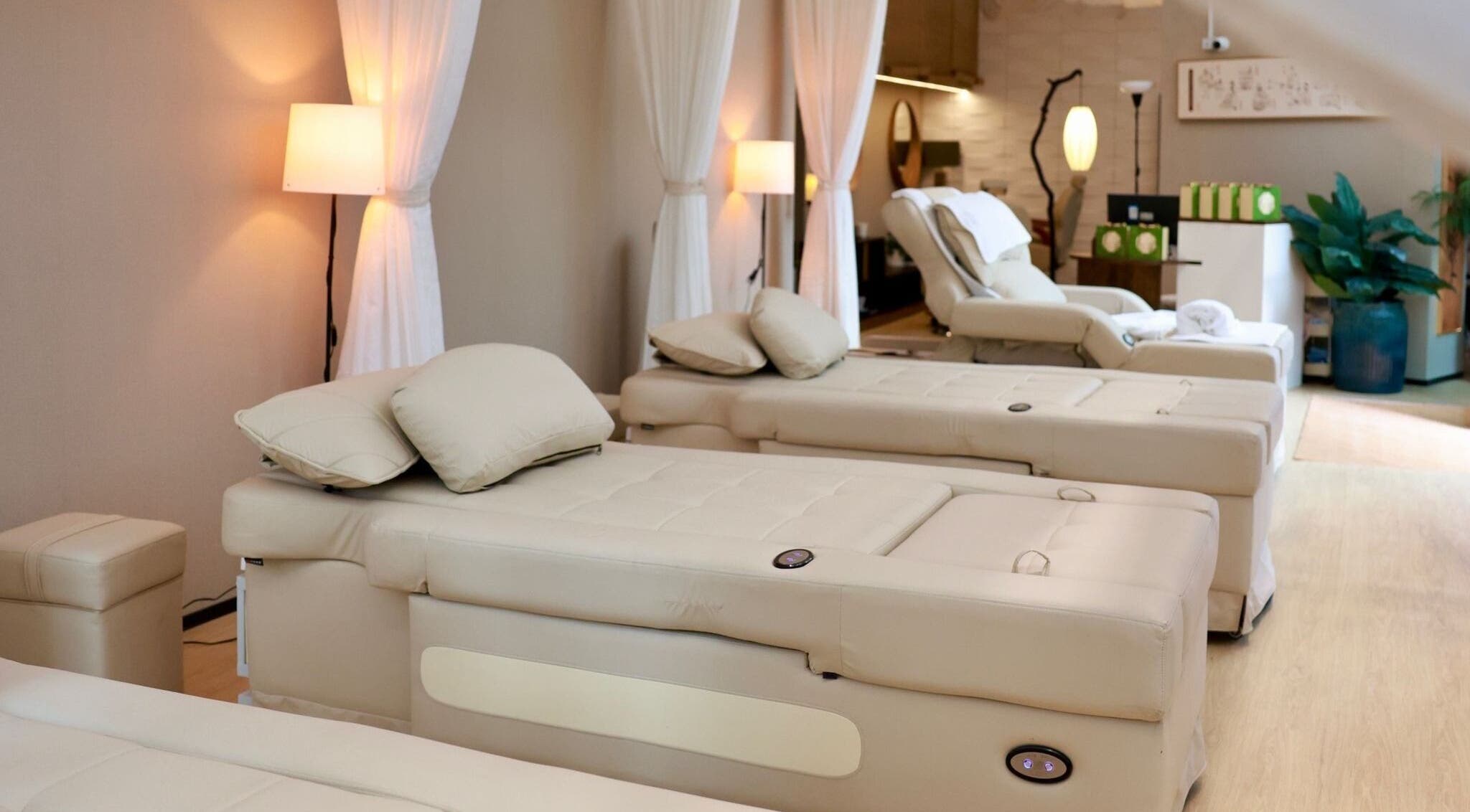 Relaxing spa beds at Chanle Wellness Service in London, England, GB, offering a tranquil experience.
