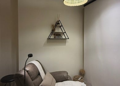 Relaxing lounge area at Dakkat Athiyah, Riyadh, Riyadh Province, SA, featuring modern decor and plush seating.