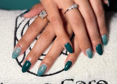Elegant teal and aqua manicure at Venus Care, Riyadh, Riyadh Province, SA, showcasing professional nail art.