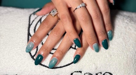 Elegant teal and aqua manicure at Venus Care, Riyadh, Riyadh Province, SA, showcasing professional nail art.