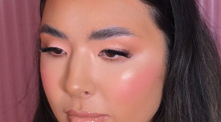Close-up of flawless makeup look at Make A Wish Beauty, Glasgow, Scotland, GB. Highlight on cheekbone.