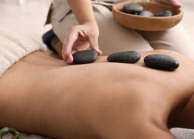 Terapia de piedras calientes en Vicky Spa, Ñuñoa, Región Metropolitana, CL.