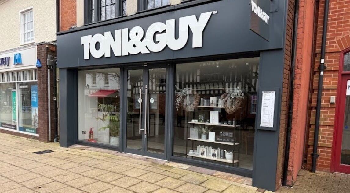 Modern salon exterior of Contesse Aesthetics in Solihull, England, GB. Stylish facade with large windows.