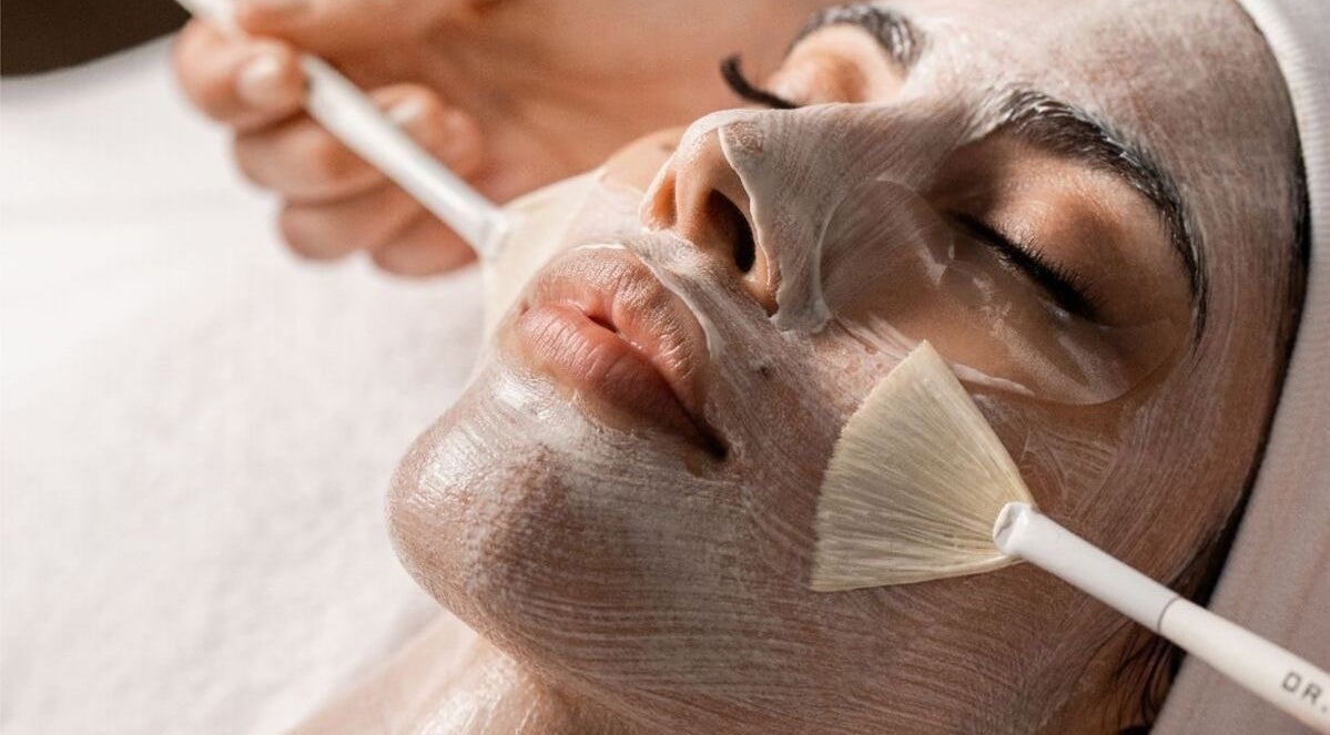 A soothing facial treatment at Kavita Brow Artist Inc. in Edmonton, Alberta, CA to rejuvenate skin.