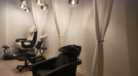 LUX Spa Massage and The Center For Lymphatic Health Care imagem 2