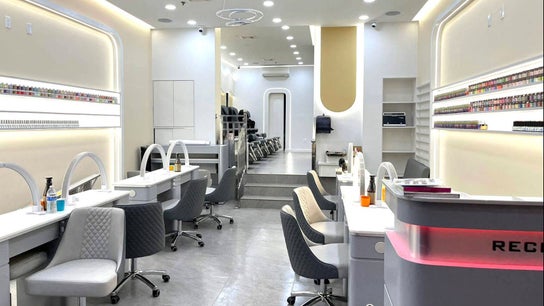 Palette Nails Studio