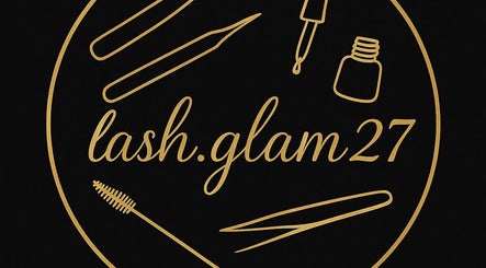 Logo Lash.glam27 en or sur fond noir, Évreux, Normandie, FR, beauté et bien-être.