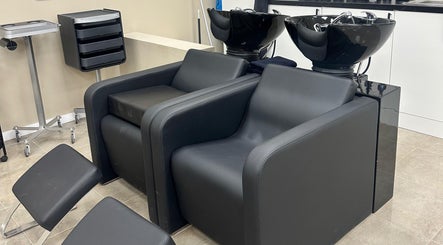 Sillas de lavado en PREMIUM SALÓN & SPA Barberà, Barberà Del Vallès, Catalunya, ES.