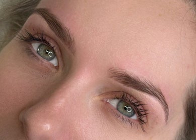 Beautifully shaped eyebrows at Browlines By Em in Welwyn Garden City, England, GB.
