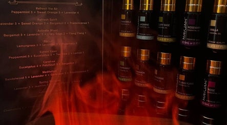 Zestaw olejków eterycznych w Calmeon Massage, Kraków, Województwo Małopolskie, PL.