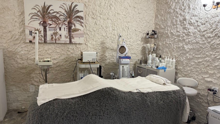 Treatment room at BRIO Med Spa in Flowery Branch, Georgia, US, showcasing a tranquil ambiance with spa equipment.