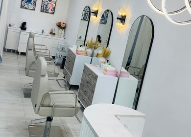 Stylish interior of Browline & Lashes in Bondi Junction, New South Wales, AU featuring modern salon chairs and decor.