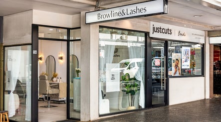 Exterior view of Browline & Lashes-Spring street, Bondi Junction, New South Wales, AU, showcasing its modern salon entrance.