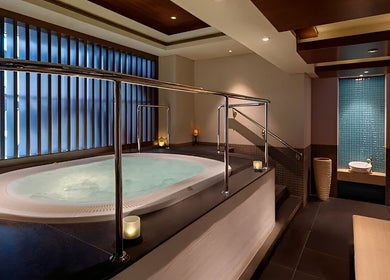 Luxurious jacuzzi area at Zayna Spa, Abu Dhabi, AE offering relaxation and wellness.