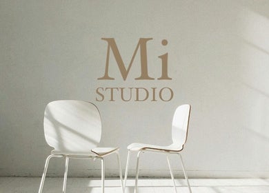 Minimalist chairs at Mi Studio, Pozuelo De Alarcón, Comunidad De Madrid, ES with soft light.