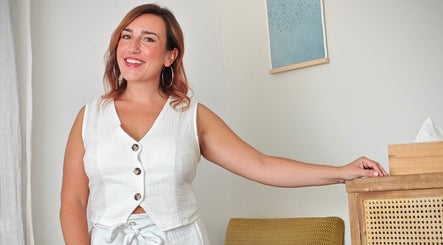 Intérieur accueillant chez Body & Flow, Annecy, Auvergne-rhône-alpes, FR avec hôtesse souriante.