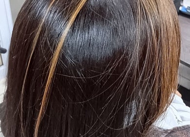 Stylish hair highlights at Belindah the Hairdresser, Cape Town, Western Cape, ZA.
