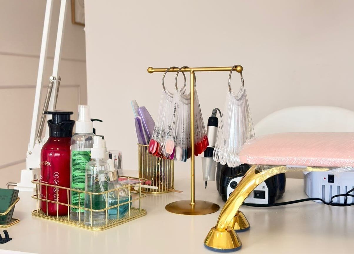 Estações de manicure elegantes na Aura - Centro de beleza em Pinhal Novo, Setúbal, PT.