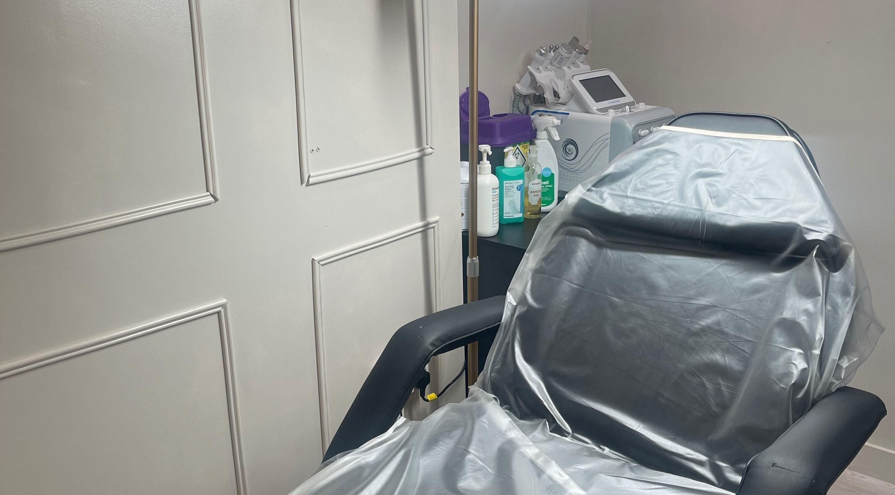 Treatment chair and equipment at Nail and Needle Clinic in Great Warley, England, GB.