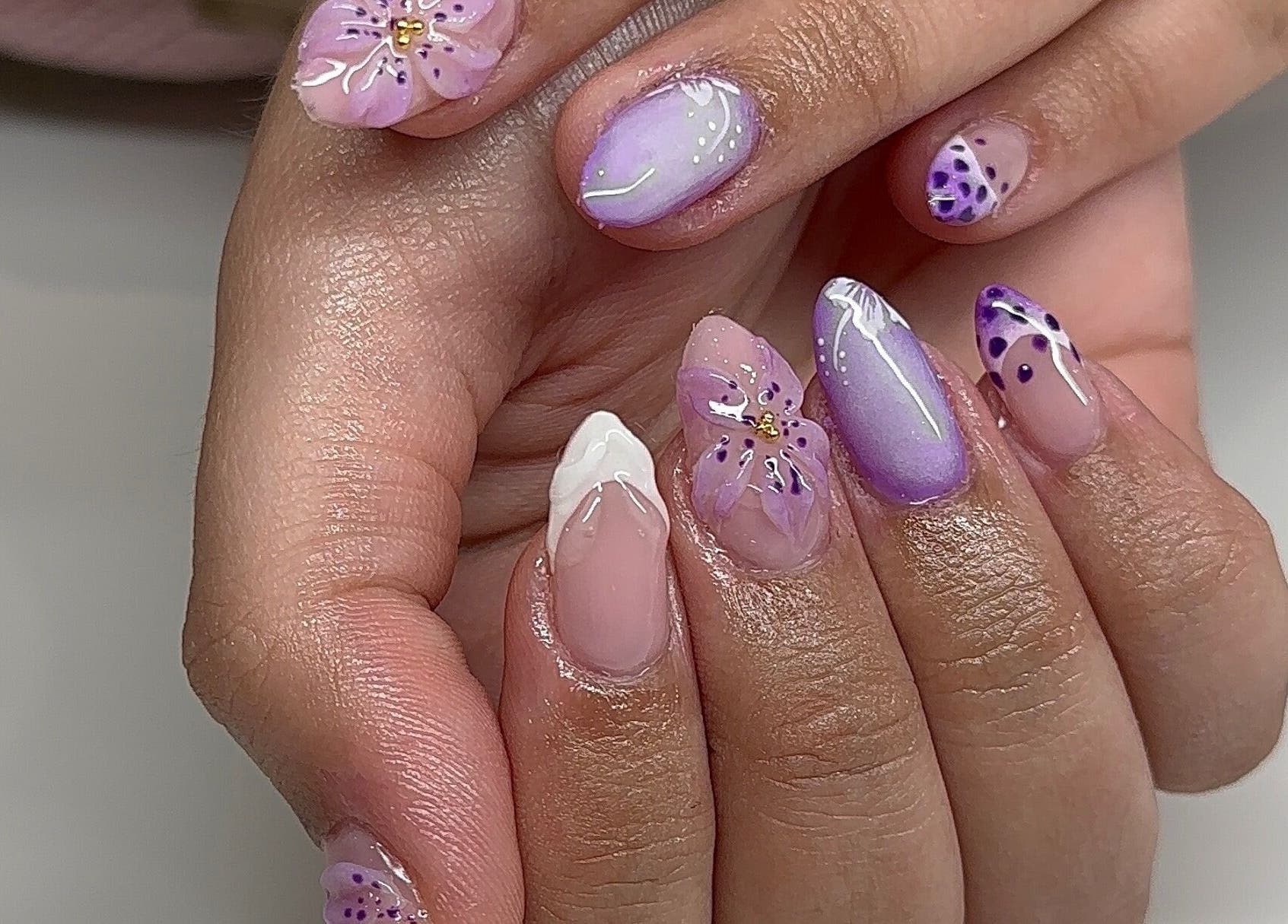Elegant floral nail art design at Nails By Sar, Peak Crossing, Queensland, AU.