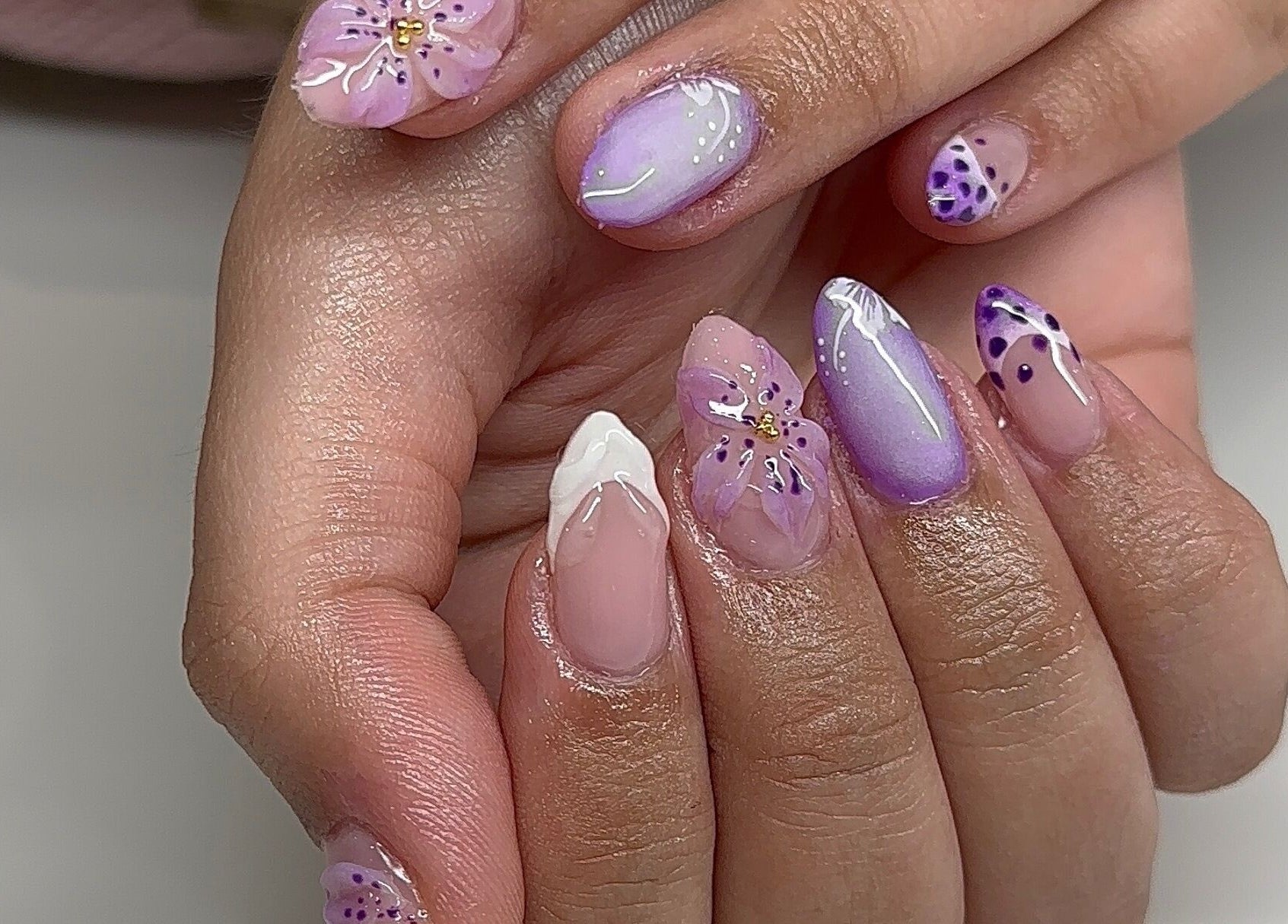 Elegant floral nail art design at Nails By Sar, Peak Crossing, Queensland, AU.