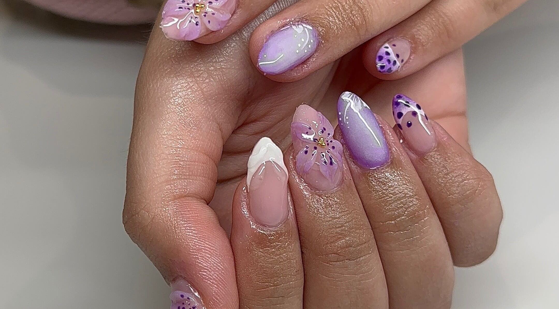 Elegant floral nail art design at Nails By Sar, Peak Crossing, Queensland, AU.