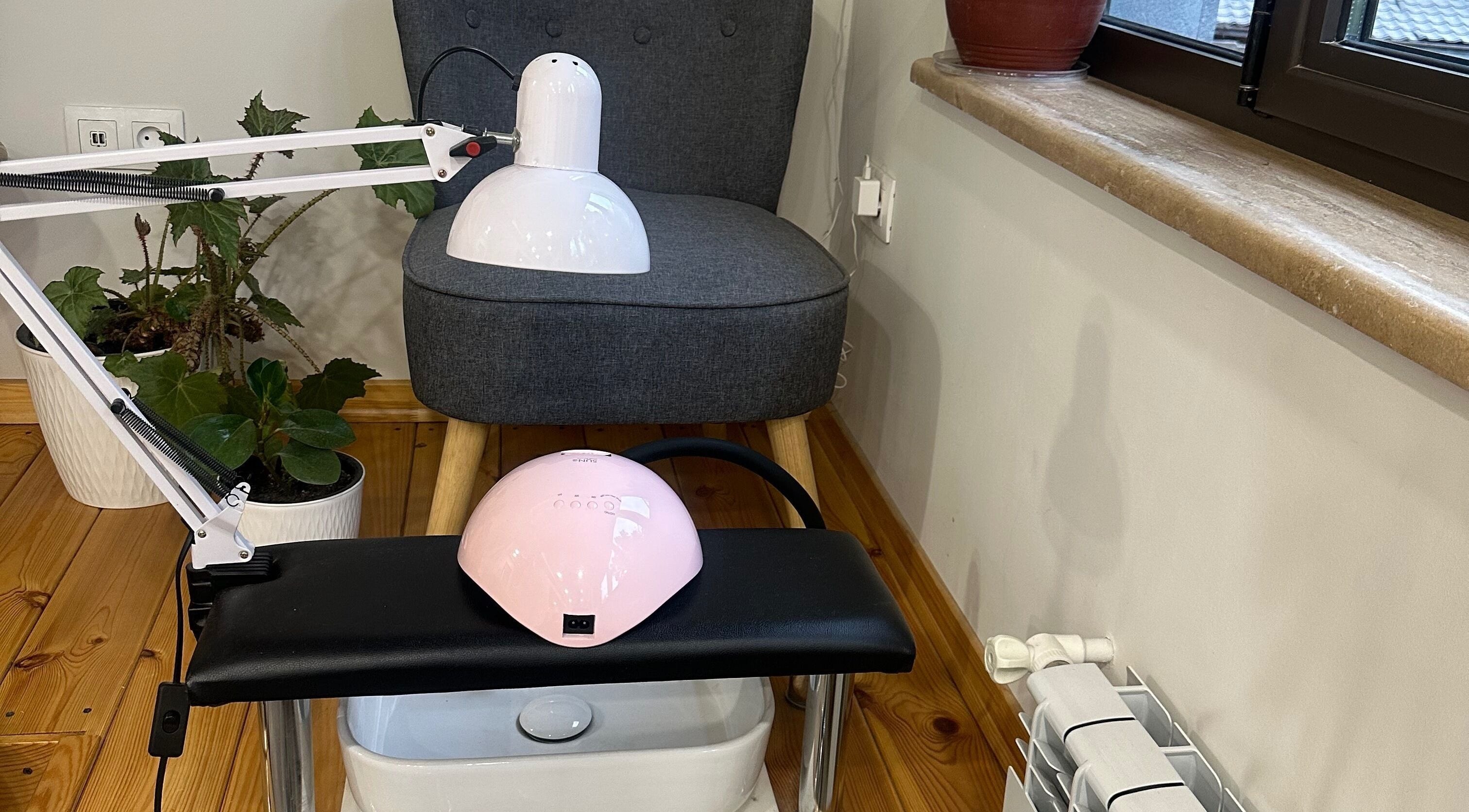 Уютное место для маникюра в 'Tatev Hambardzumyan', Ереван, Ереван, AM.