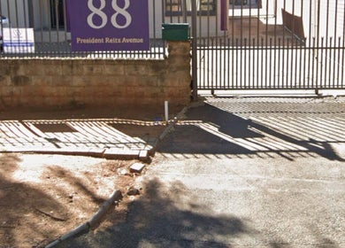 Entrance gate to 💎 Diamond_Doll_Studio, located on President Reitz Avenue in Bloemfontein, Free State, ZA.