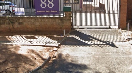 Entrance gate to 💎 Diamond_Doll_Studio, located on President Reitz Avenue in Bloemfontein, Free State, ZA.