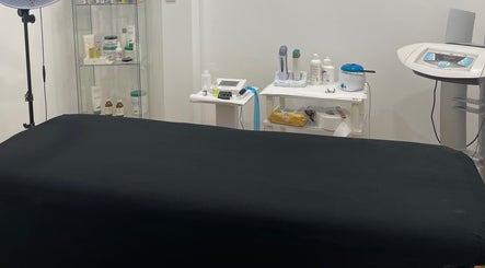 Sala trattamento a Mondo Cosmesi di Chiara Ferreri, Mussomeli, Sicilia, IT con attrezzature professionali.