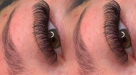 Close-up of expertly applied eyelash extensions at Get Lash’D, Wakefield, England, GB for stunning results.